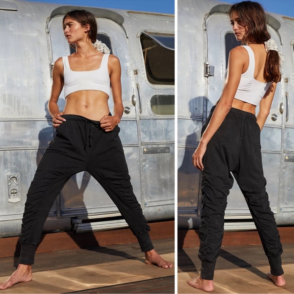 NWOT Hot Shot Shirred Pants in Black